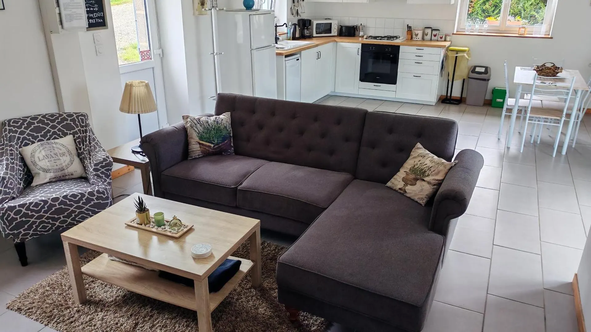 펜션 Cottage Lavandes Et Cottages Roses Credin 프랑스